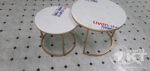 bàn sofa mẹ bồng con