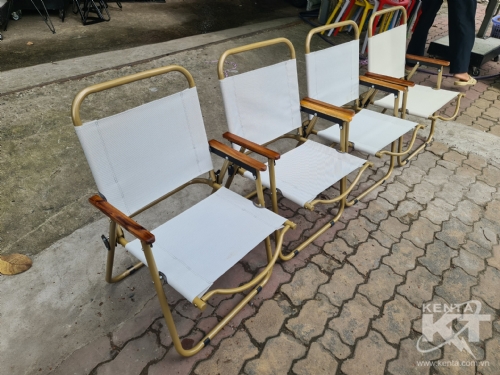 Ghế biển thấp vàng trắng